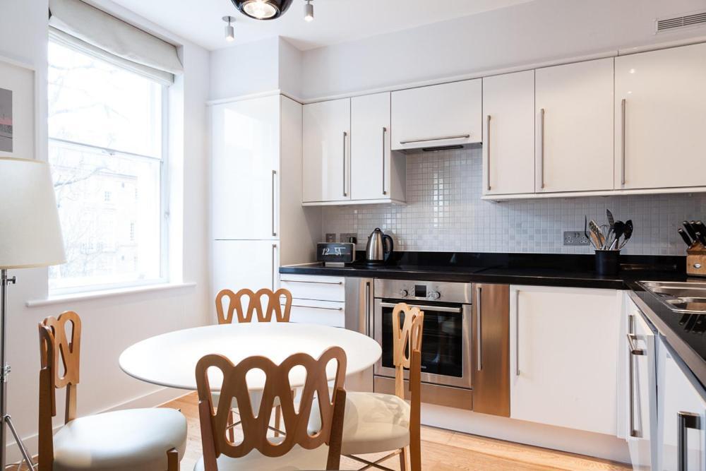 Covent Garden Living Apartments London Room photo